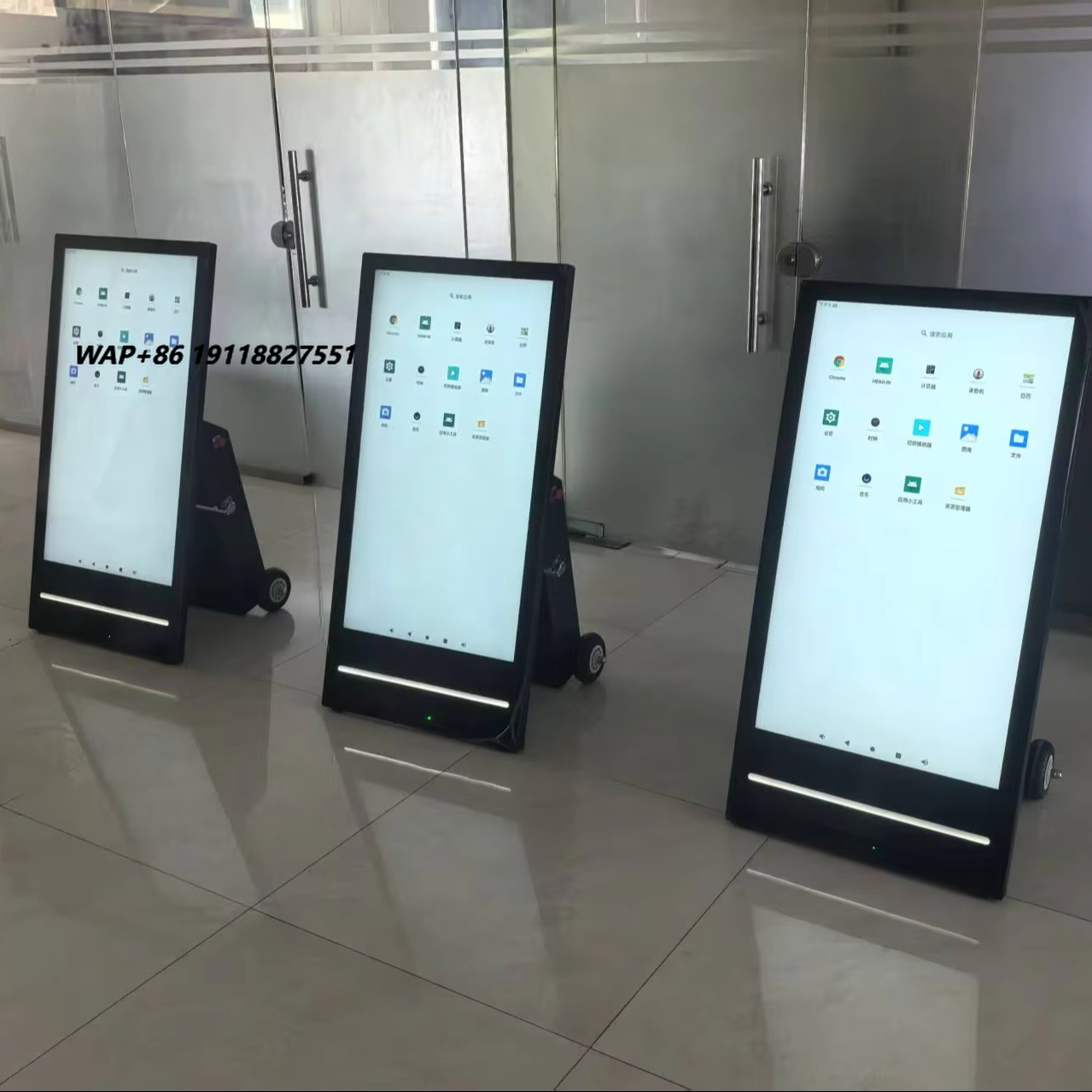 Outdoor Power Board - Painel Publicitário Removível Portátil de 43